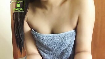 大胸部的少女(18+...