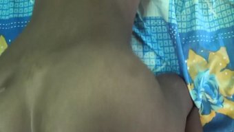 珍妮享受与菲律宾女人...