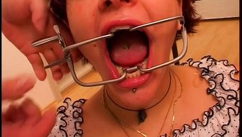 18岁的tina被h...