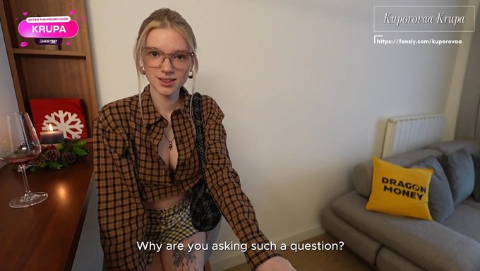 老公趁老婆不知情的时候操了年轻的秘书