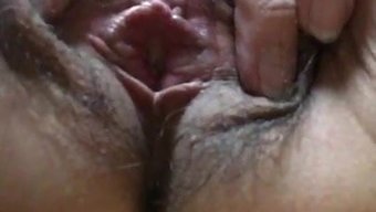 一位经验丰富的日本女...