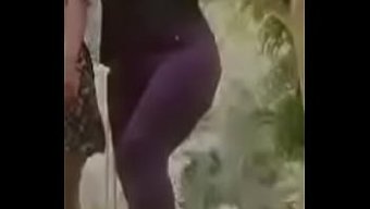 热辣视频中的印度女人...