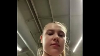 健身房里操起来真他妈带劲