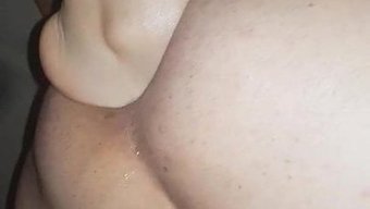 18岁的拉丁美女在肛...