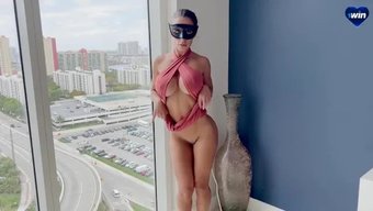 与出轨的拉丁裔妻子和...
