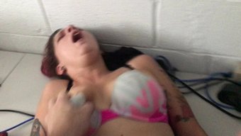 我的办公室成为激情的...