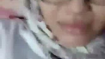 看我在商场买我的服装...