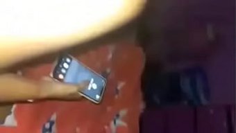 真实夫妇的电话性爱导...