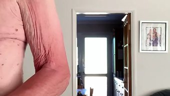 英国金发女郎kazz...