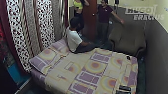 热辣的三人行,巨大的...