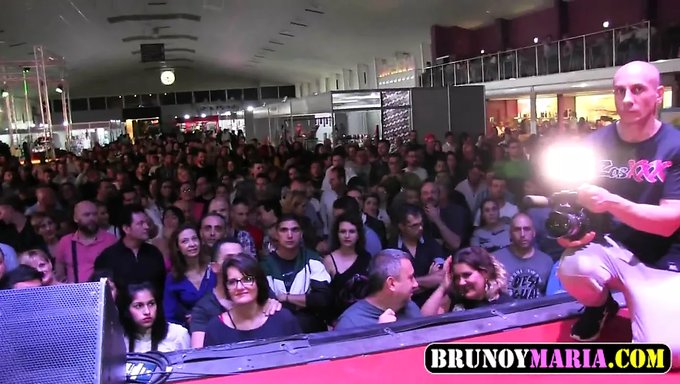 Bruno Imperator和maria在2018年沙龙情色展示中的诱人试镜电话