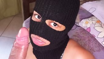 大屁股怀孕的女孩与丈...