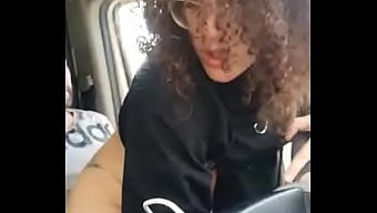大屁股和大鸡巴的少女...