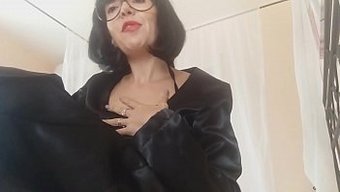 熟女角色扮演:继母从...