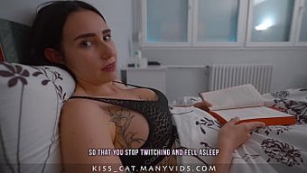熟女妈妈从她的继子那...