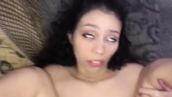 深喉女王拍摄她的第一...