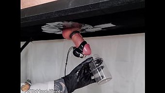 大奶子和纹身身体上的...