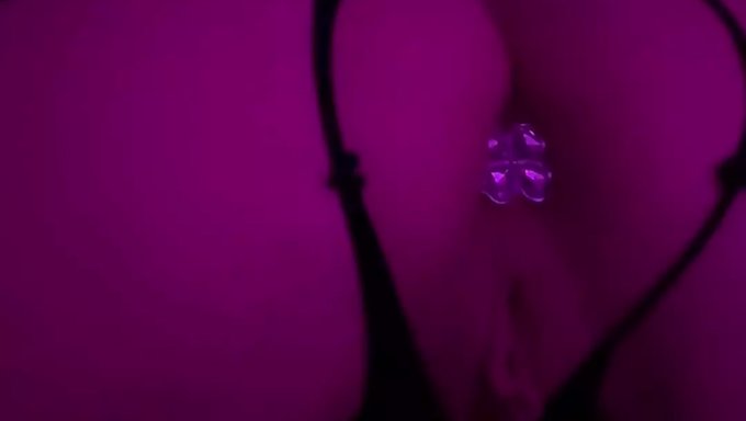 瑞典熟女自慰,模特,享受从后面插入