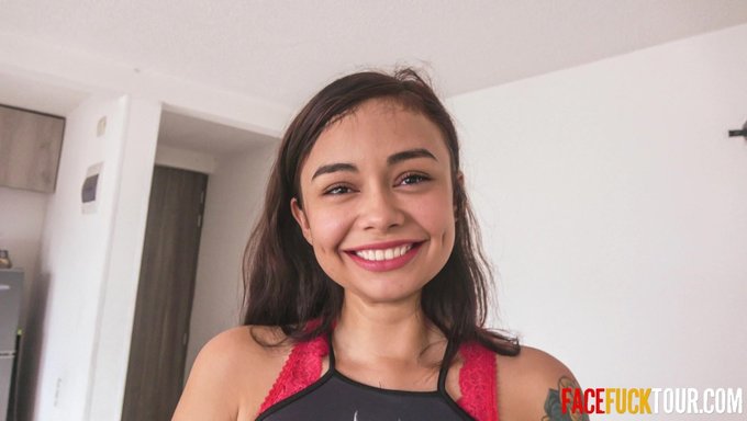 拉丁美女深喉口交技巧