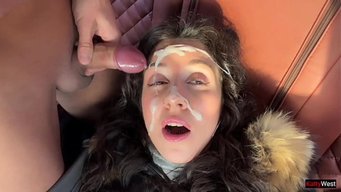 Katty West最爱在这部火辣合集里吞下黏糊糊的精液。