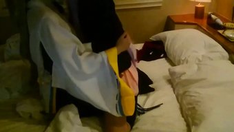 穿着丝袜的变性人cd...