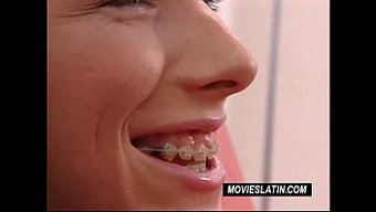 德国少女桑德被大鸡巴操屁眼