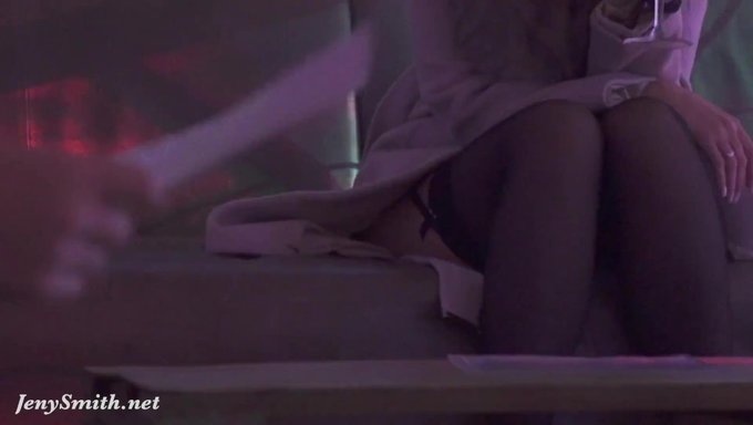 欧洲情侣在夜总会勾引陌生人的真实情况视频