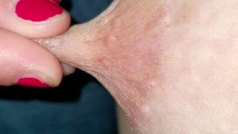 这个业余视频中的乳头...