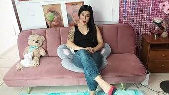 小阴茎羞辱:18岁的...