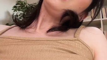 高清视频中自慰的妻子...
