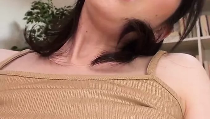 高清视频中自慰的妻子satomi Usui