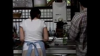 来自中国的性感熟女在...