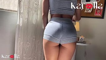 热辣的棕发女郎的惊人...