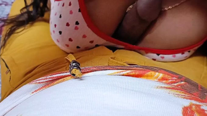 印度妻子sonali Bhabhi在pov视频中被操