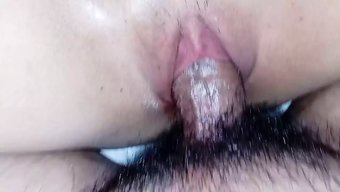 少女在宿舍房间里被内射