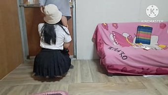 泰国大学女孩在自制视...