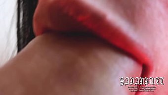 美丽的宝贝在第一次约...