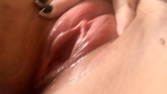 近距离欣赏我粉色紧致...