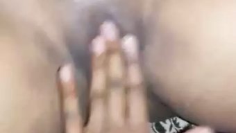 成熟和年轻的女同性恋...
