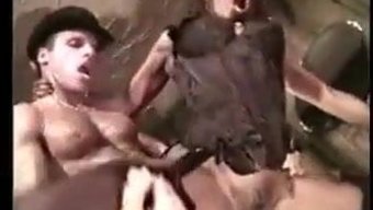 复古色情明星男爵夫人...