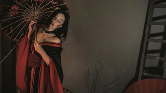 亚洲束缚奴隶穿着小胸...