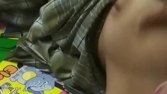 黑人和象牙混合在这个...