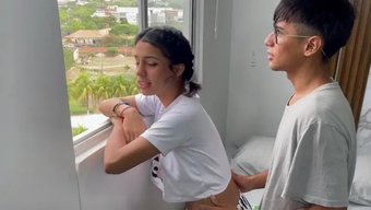 我勾引我的继妹进行热...