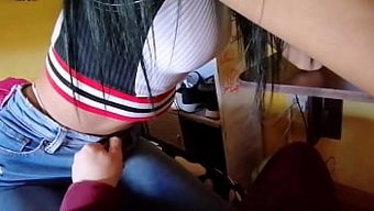 热辣的拉丁裔大学女孩...