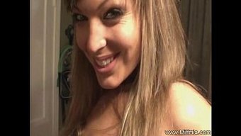 熟女业余爱好者在激烈...