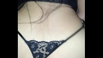 紧致的妻子从后面享受...