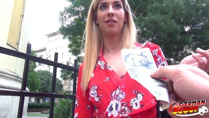 大鸡巴德国童军在真正的试镜中被性感少女shona诱惑