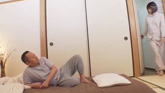 18岁的亚洲美女ao...
