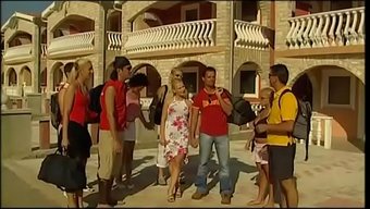 船上无限制的多人乱交