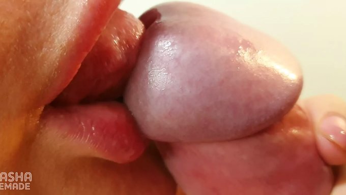深喉口交的pov视角,射精